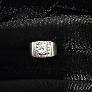 Mens Elegant Silver Ring with Clear Stones